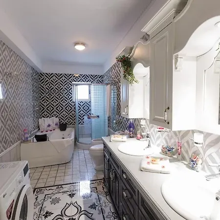 Luksuzna Vila Ob Plazi Z Bazenom וילה Paphos
