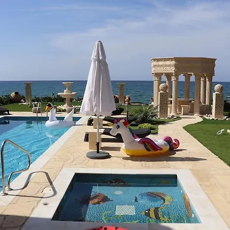 Luksuzna Vila Ob Plazi Z Bazenom * Paphos