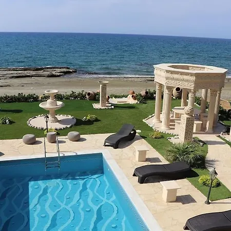 Luksuzna Vila Ob Plazi Z Bazenom * Paphos