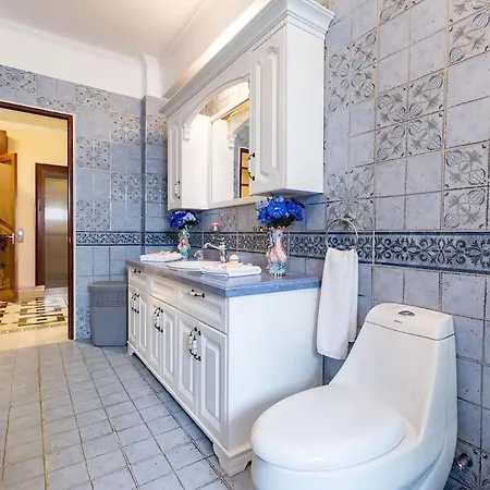 Villa Luksuzna Vila Ob Plazi Z Bazenom