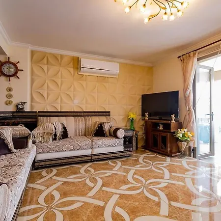 Luksuzna Vila Ob Plazi Z Bazenom * Πάφος