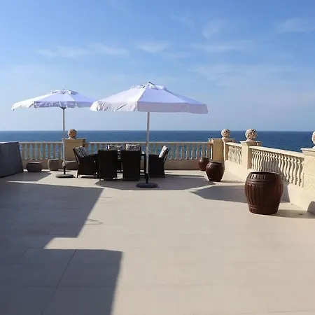 Luksuzna Vila Ob Plazi Z Bazenom * Paphos